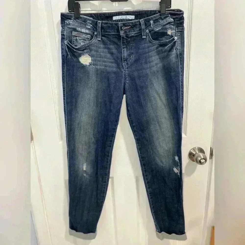 Joe’s Chelsea Mid-Rise Jeans Medium Blue Wash Size 31‎
